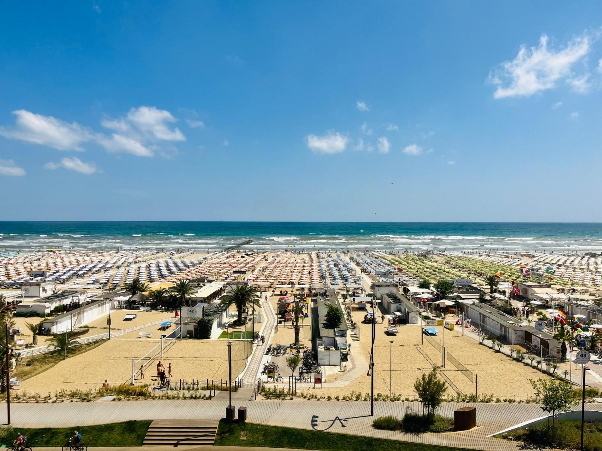 Hotel Columbia Frontemare Ρίμινι Εξωτερικό φωτογραφία