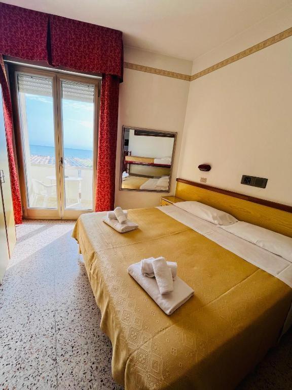 Hotel Columbia Frontemare Ρίμινι Εξωτερικό φωτογραφία